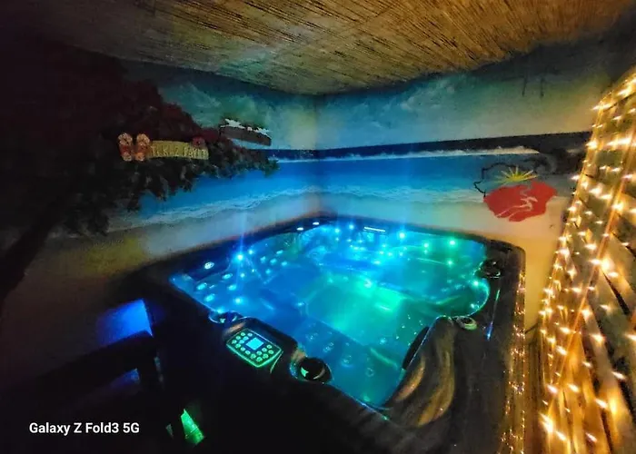 Studio Avec Terrasse Et Jacuzzi