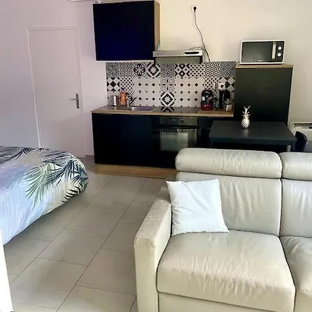 Studio Avec Terrasse Et Jacuzzi Valbonne Exterior photo